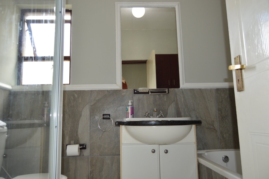 2 Bedroom Property for Sale in Douglasdale Gauteng