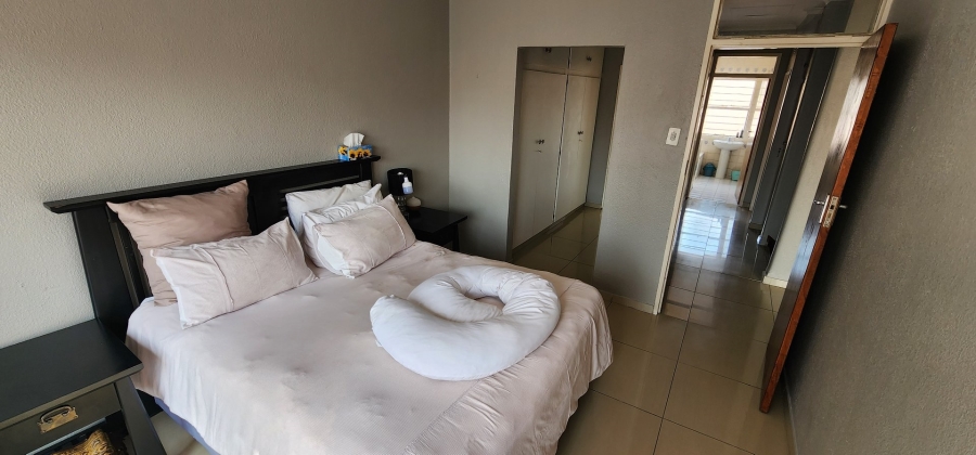 4 Bedroom Property for Sale in Florida Gauteng