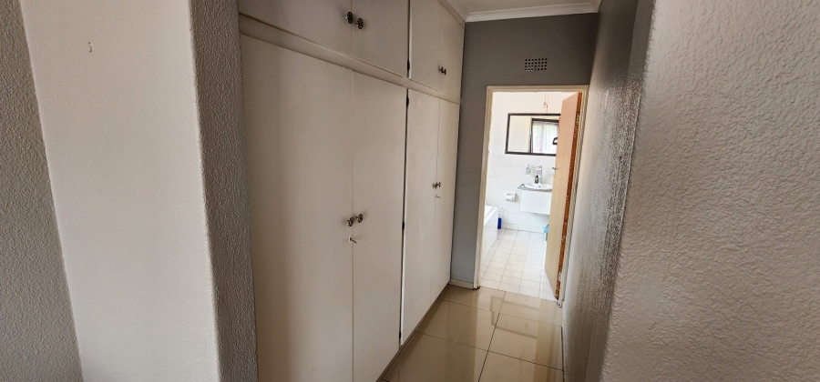 4 Bedroom Property for Sale in Florida Gauteng