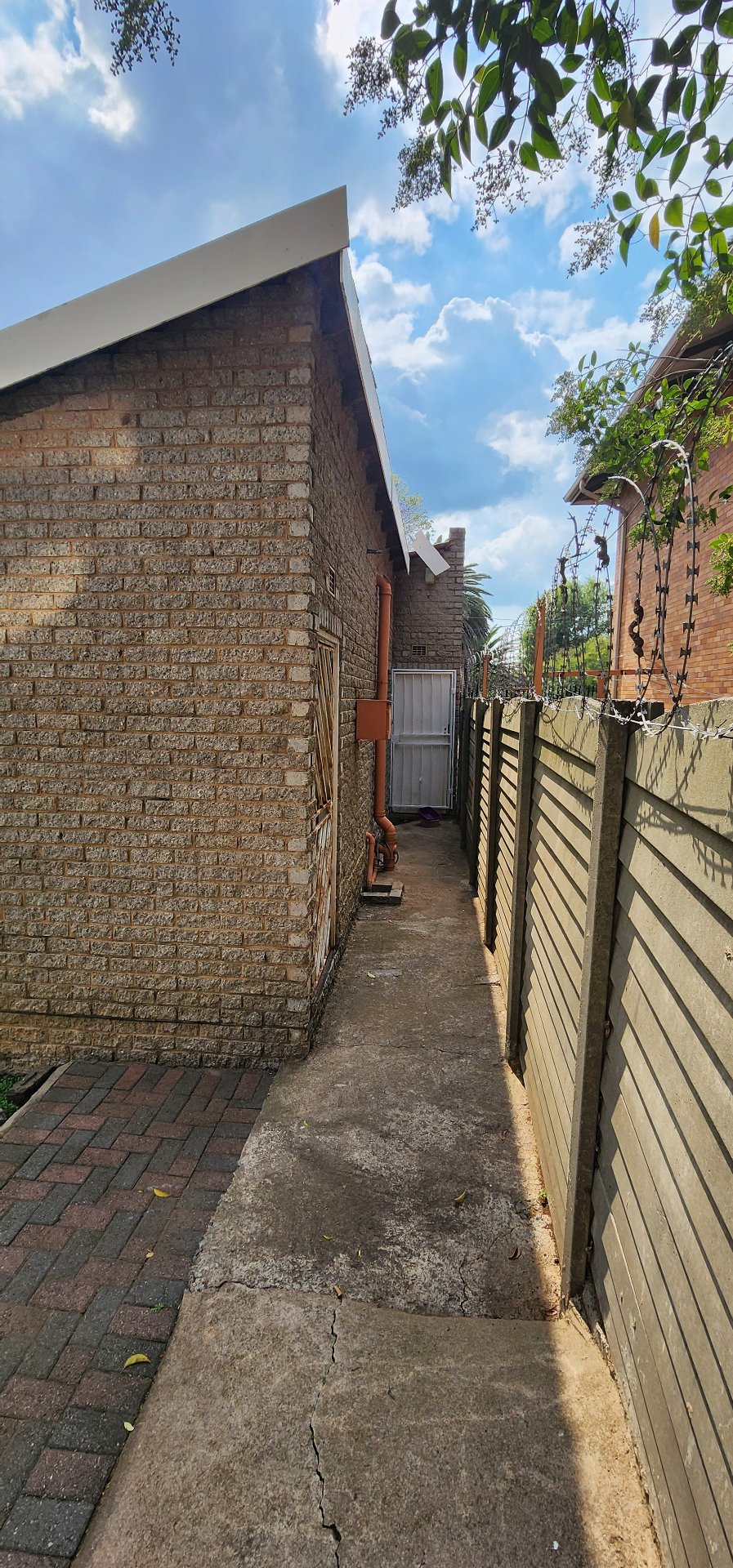 4 Bedroom Property for Sale in Florida Gauteng