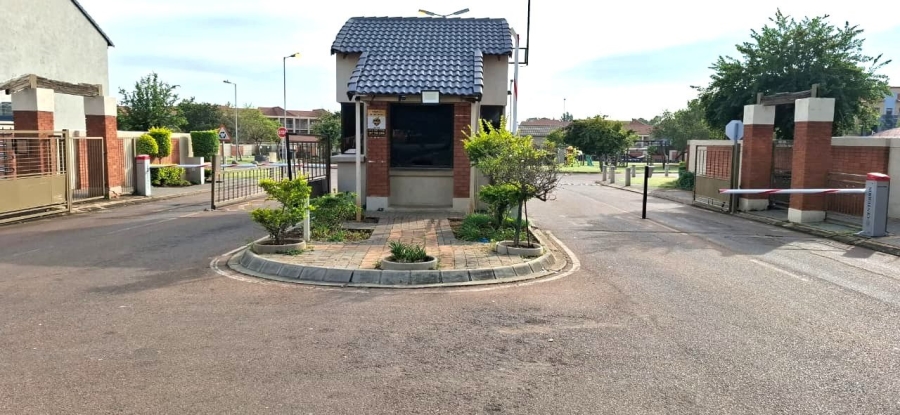 1 Bedroom Property for Sale in The Orchards Gauteng