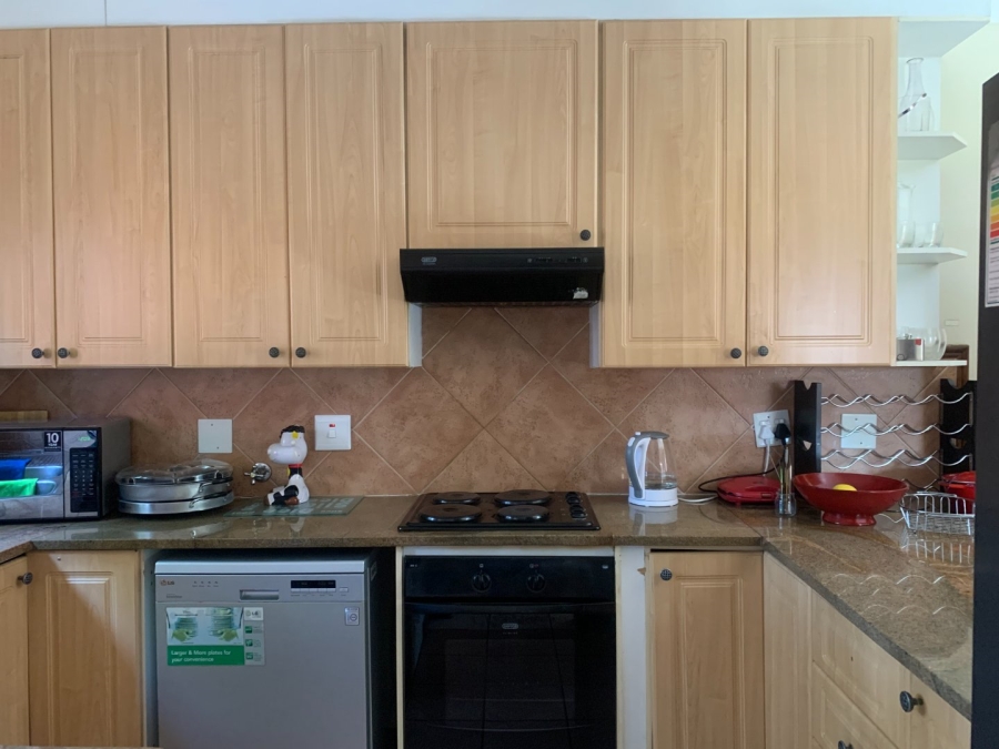 To Let 2 Bedroom Property for Rent in Monavoni Gauteng