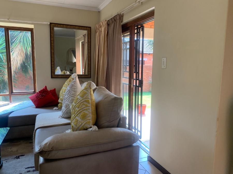 To Let 2 Bedroom Property for Rent in Monavoni Gauteng