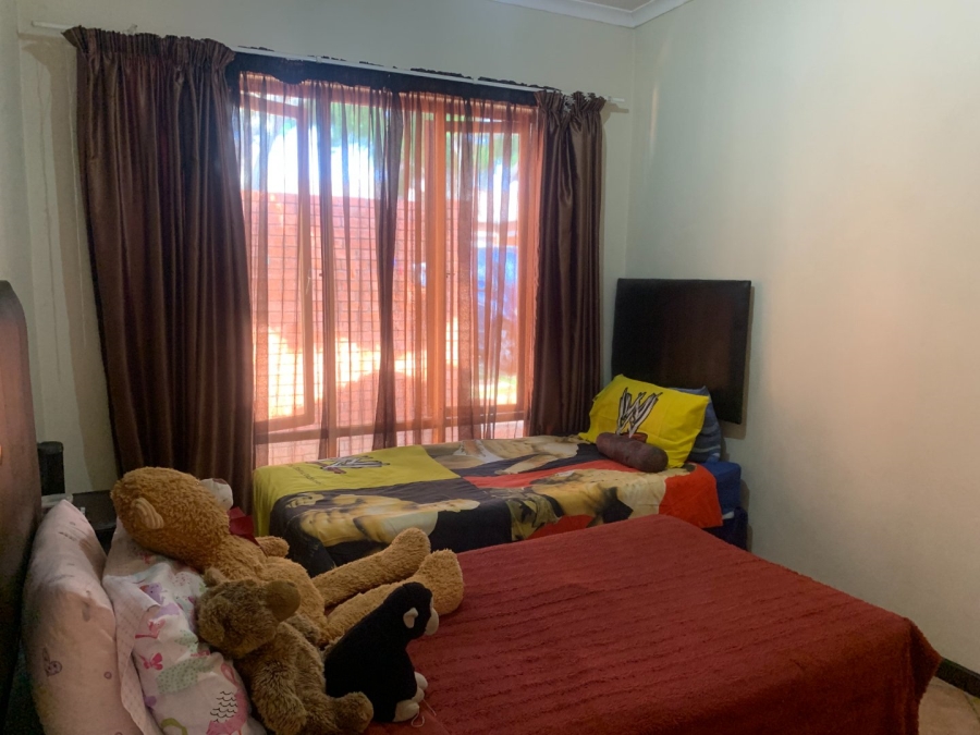 To Let 2 Bedroom Property for Rent in Monavoni Gauteng