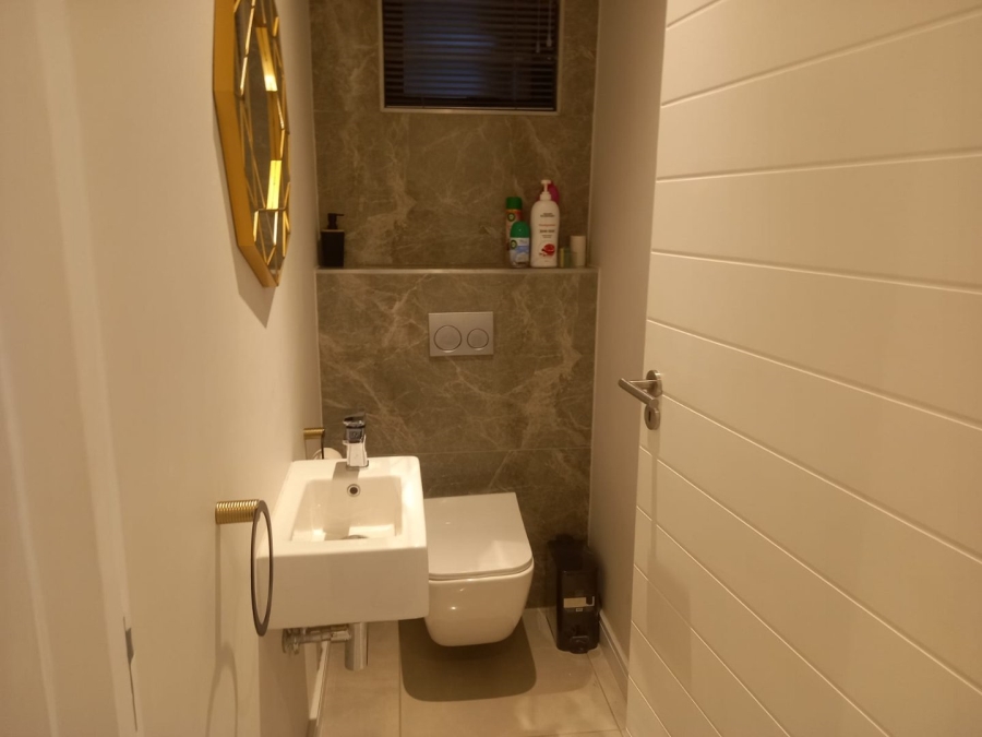 1 Bedroom Property for Sale in Houghton Estate Gauteng