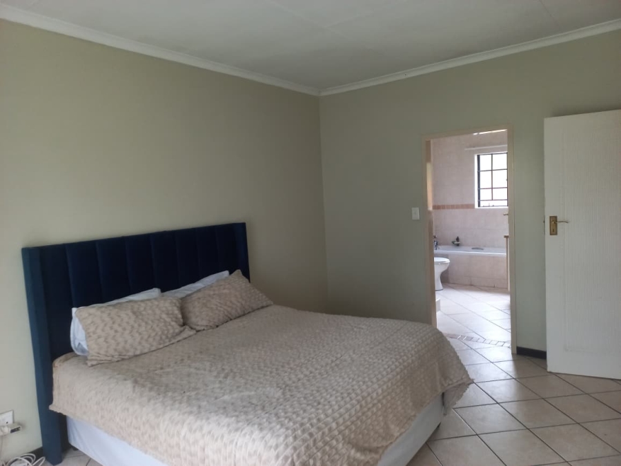 4 Bedroom Property for Sale in Mooikloof Ridge Gauteng