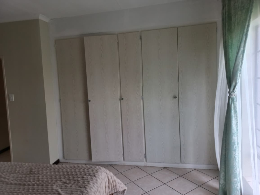 4 Bedroom Property for Sale in Mooikloof Ridge Gauteng