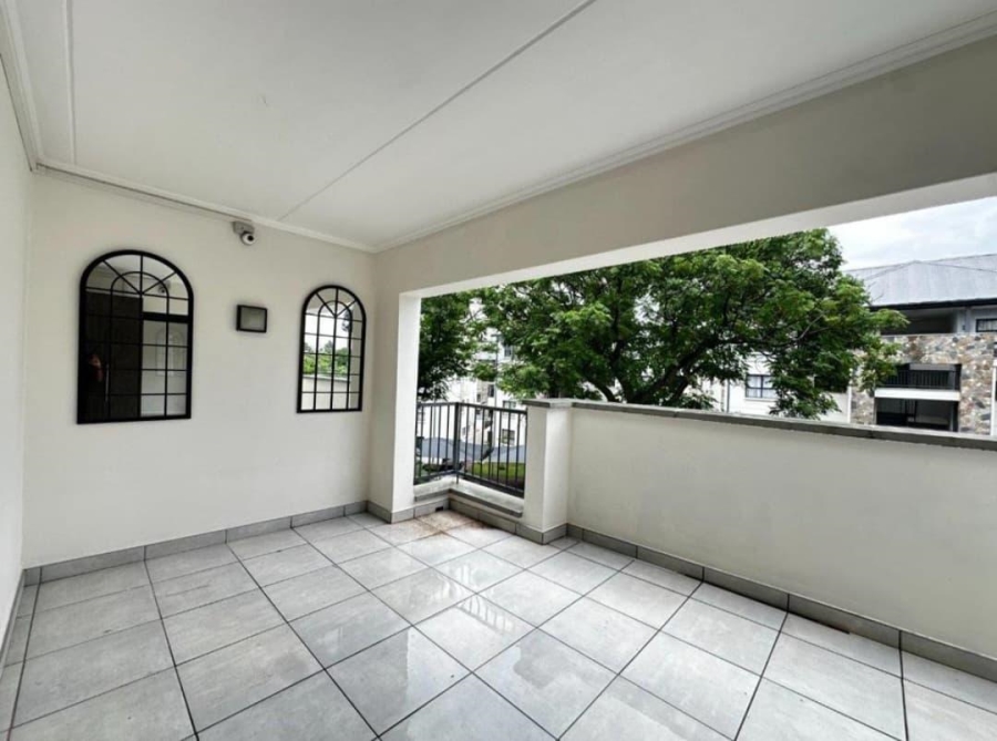 To Let 2 Bedroom Property for Rent in Crowthorne AH Gauteng