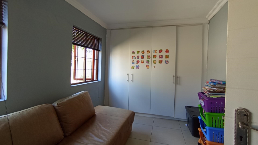 3 Bedroom Property for Sale in Equestria Gauteng
