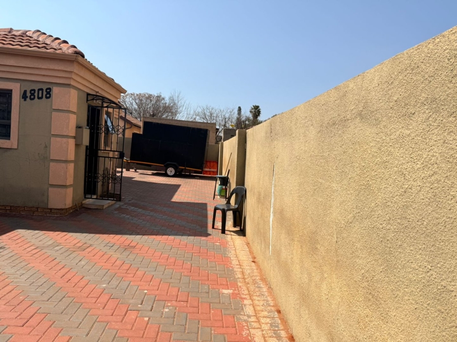 2 Bedroom Property for Sale in Dawn Park Gauteng