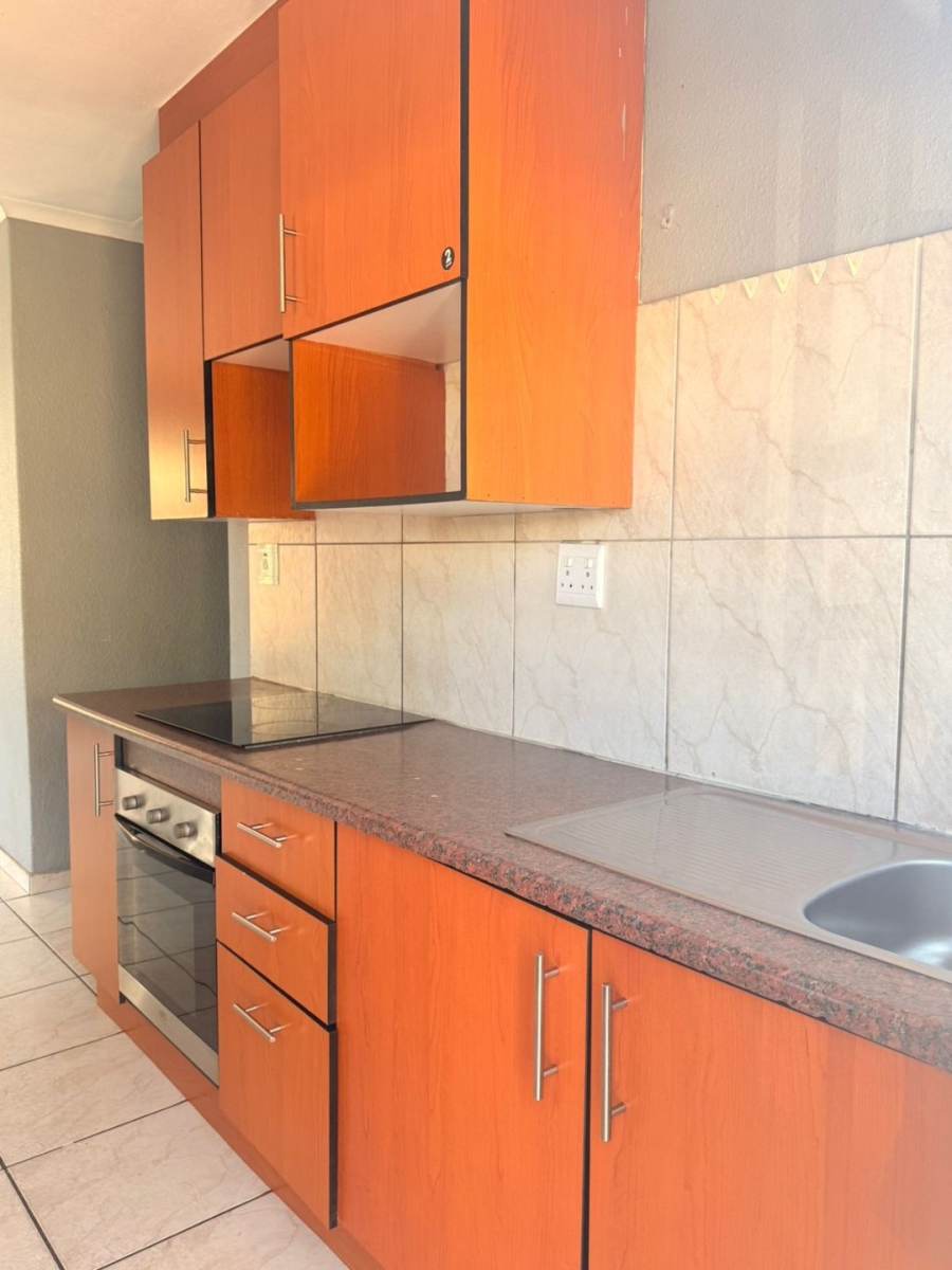 2 Bedroom Property for Sale in Dawn Park Gauteng