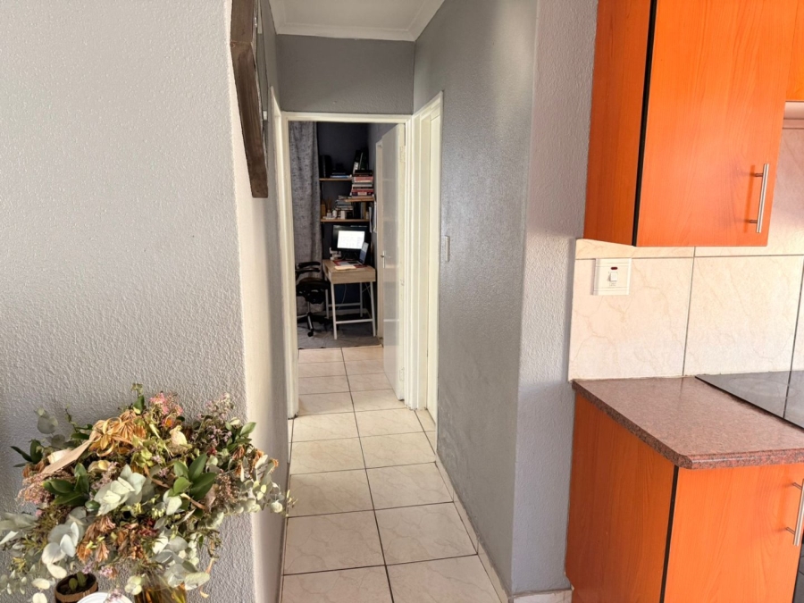 2 Bedroom Property for Sale in Dawn Park Gauteng