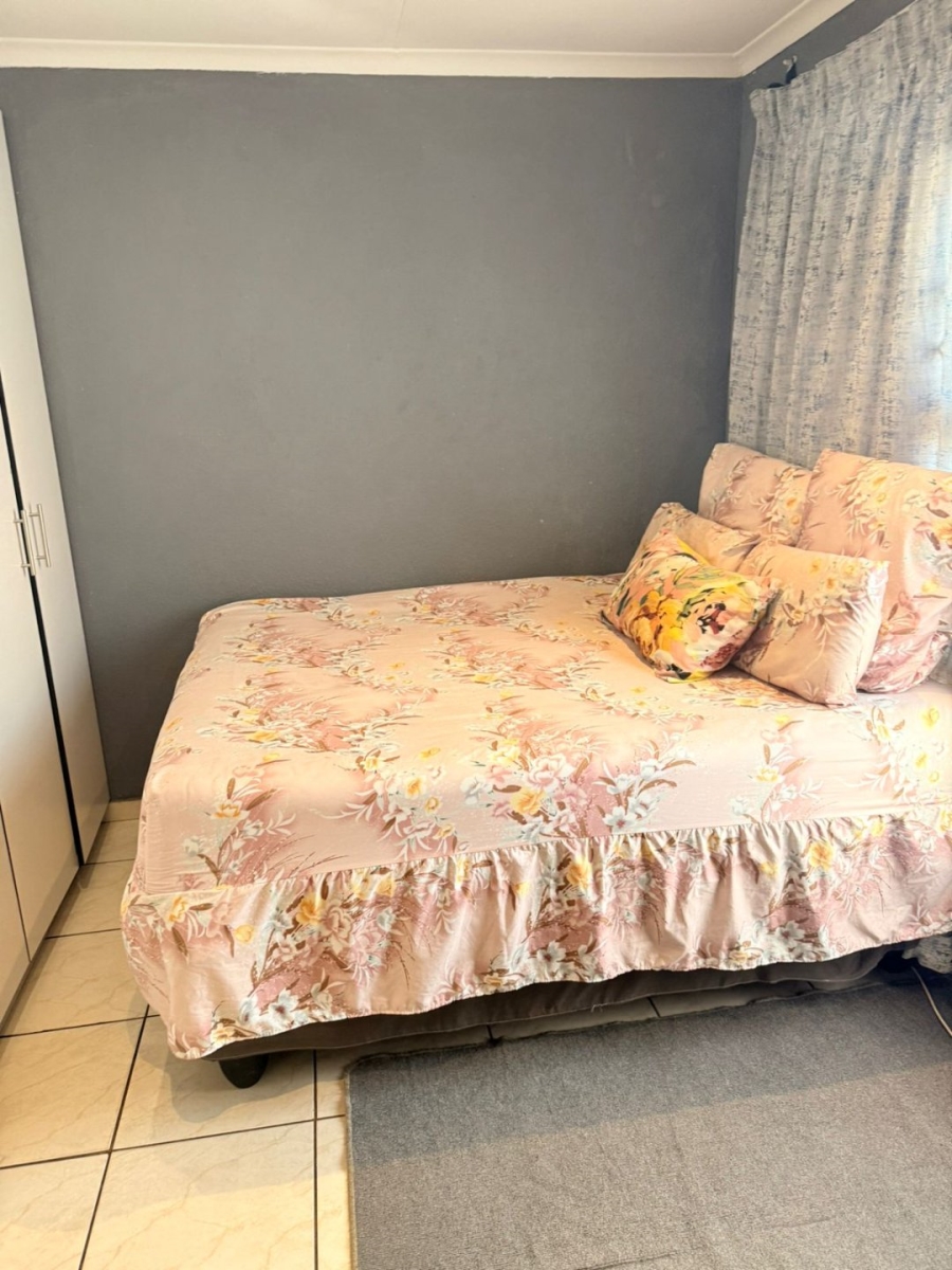 2 Bedroom Property for Sale in Dawn Park Gauteng