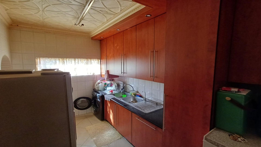4 Bedroom Property for Sale in Oakdene Gauteng