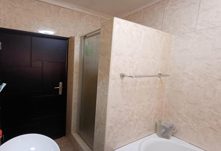 4 Bedroom Property for Sale in Oakdene Gauteng