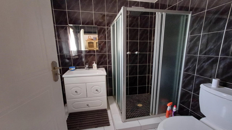 4 Bedroom Property for Sale in Oakdene Gauteng