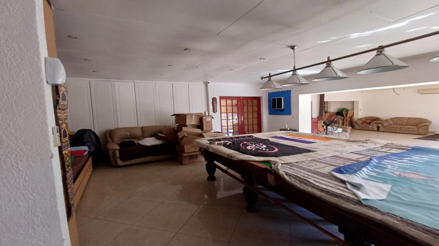 4 Bedroom Property for Sale in Oakdene Gauteng