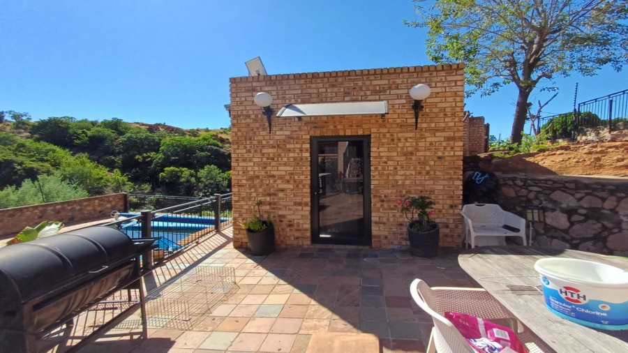 4 Bedroom Property for Sale in Oakdene Gauteng