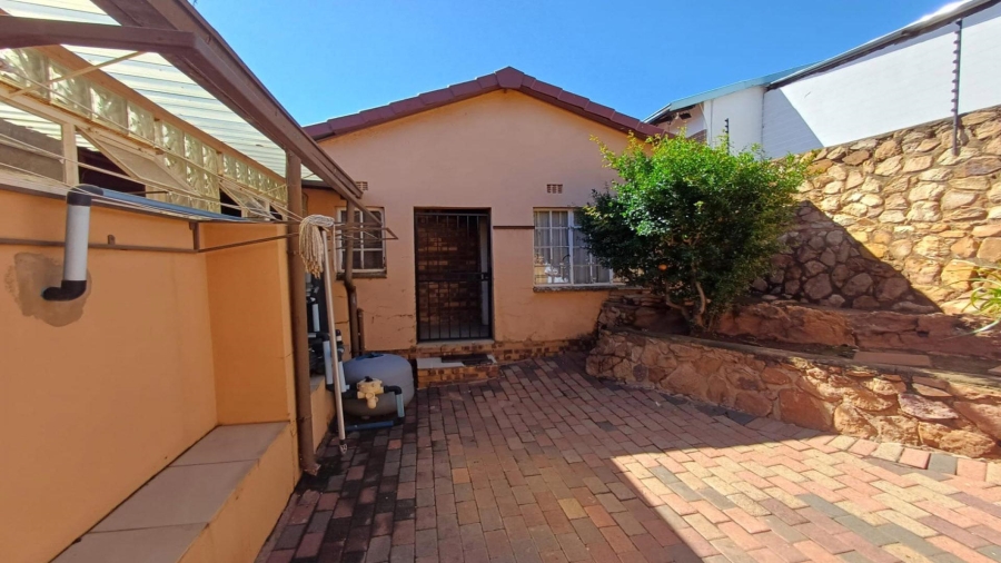 4 Bedroom Property for Sale in Oakdene Gauteng