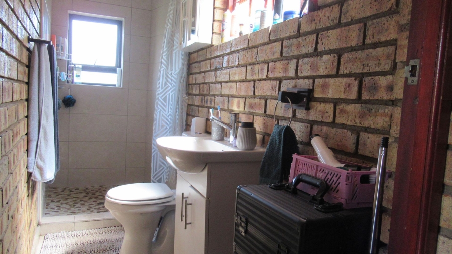 4 Bedroom Property for Sale in Oakdene Gauteng