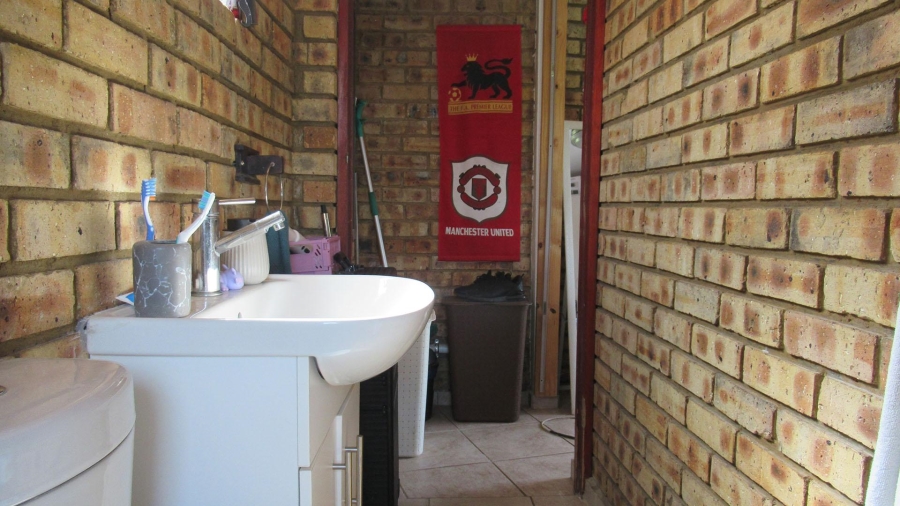 4 Bedroom Property for Sale in Oakdene Gauteng