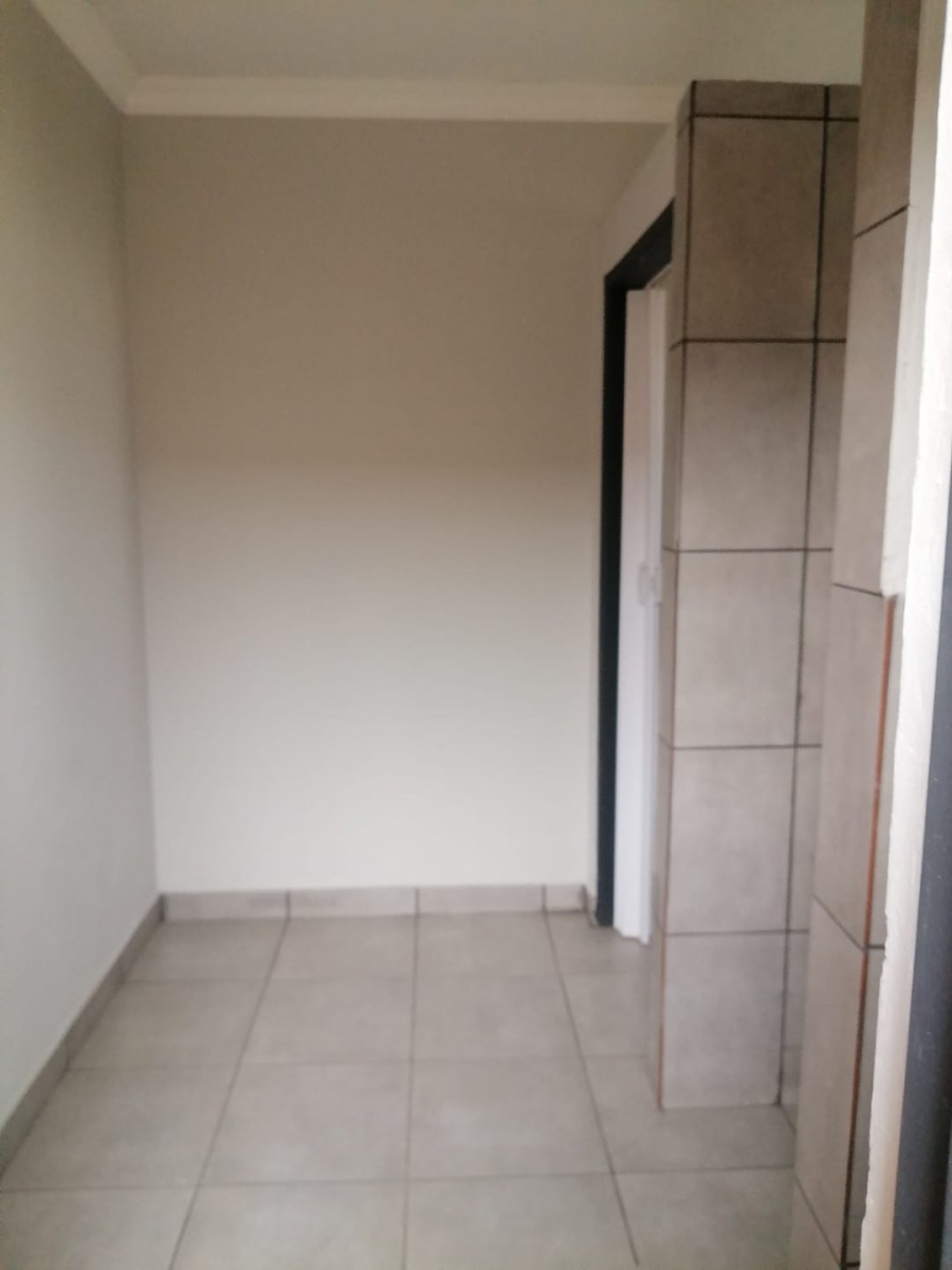 To Let Commercial Property for Rent in Pomona Gauteng