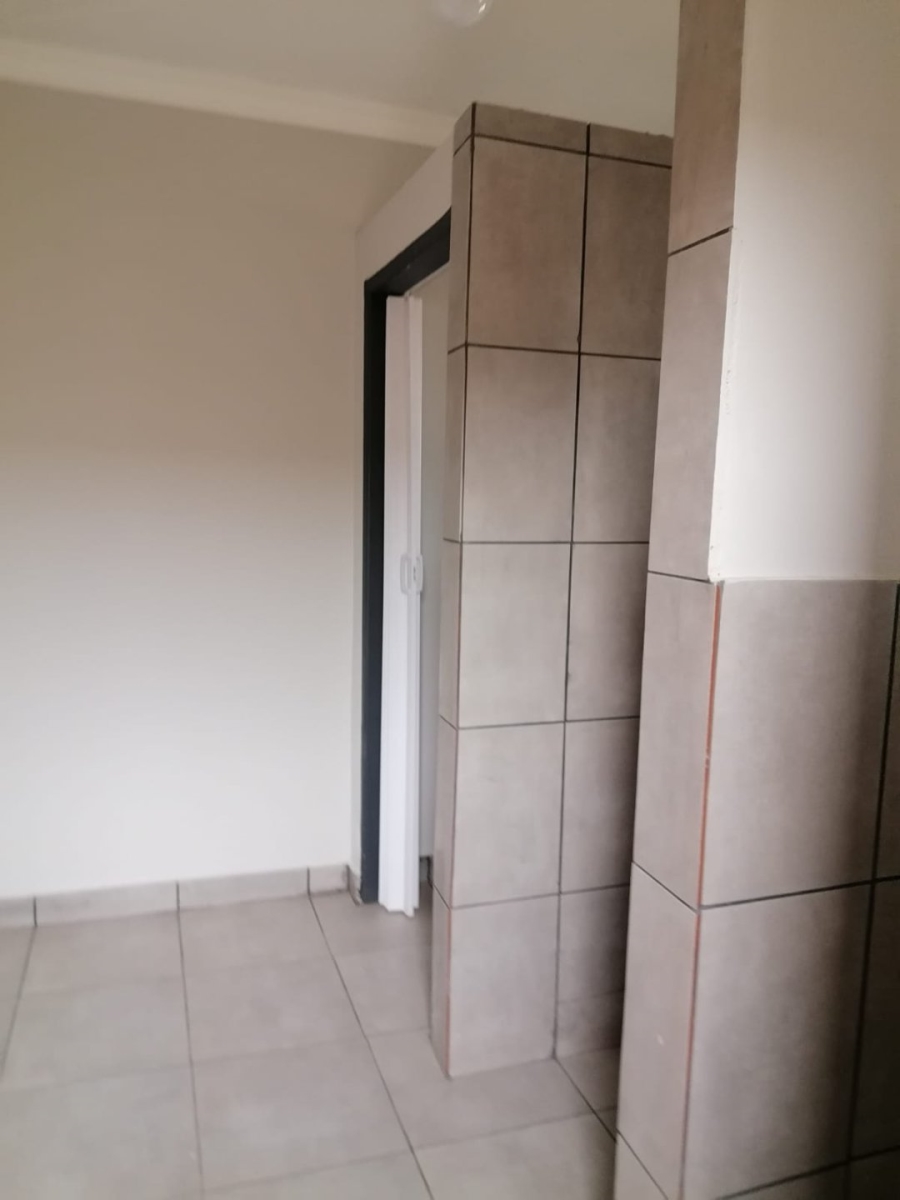 To Let Commercial Property for Rent in Pomona Gauteng