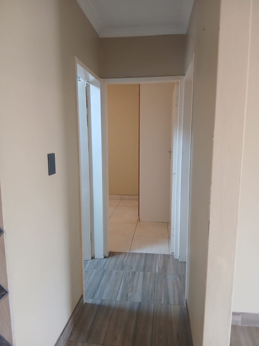 2 Bedroom Property for Sale in Witpoortjie Gauteng