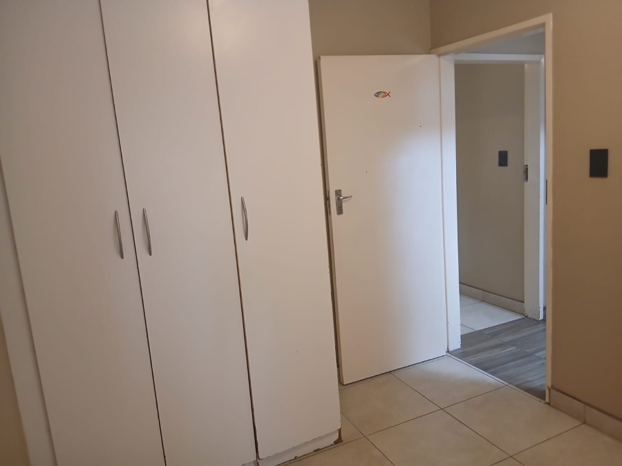 2 Bedroom Property for Sale in Witpoortjie Gauteng