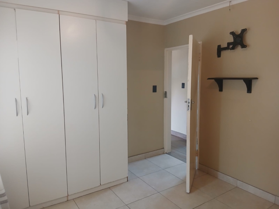 2 Bedroom Property for Sale in Witpoortjie Gauteng