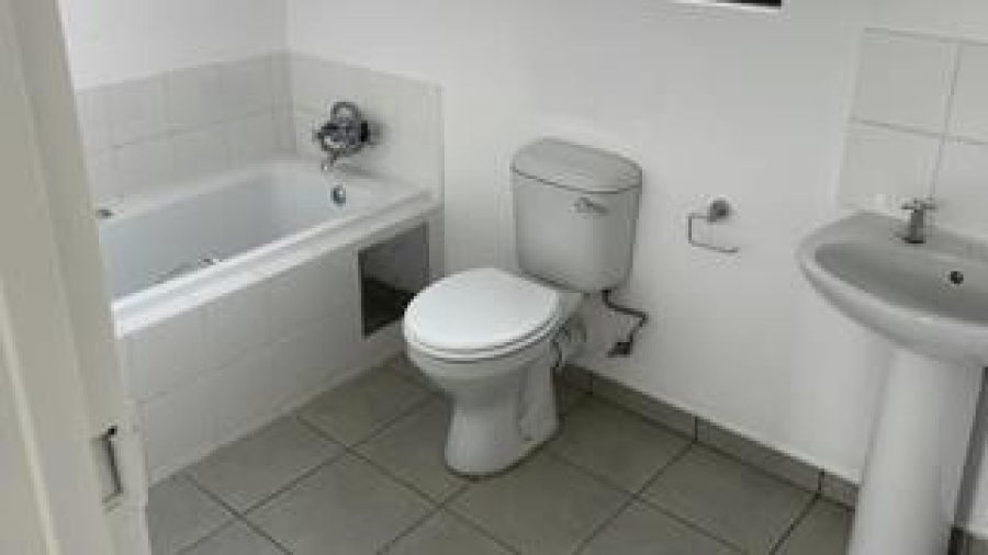 3 Bedroom Property for Sale in Windmill Park Gauteng