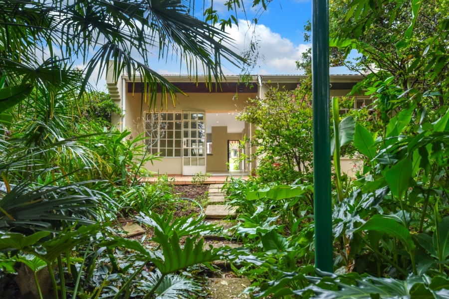 2 Bedroom Property for Sale in Magaliessig Gauteng