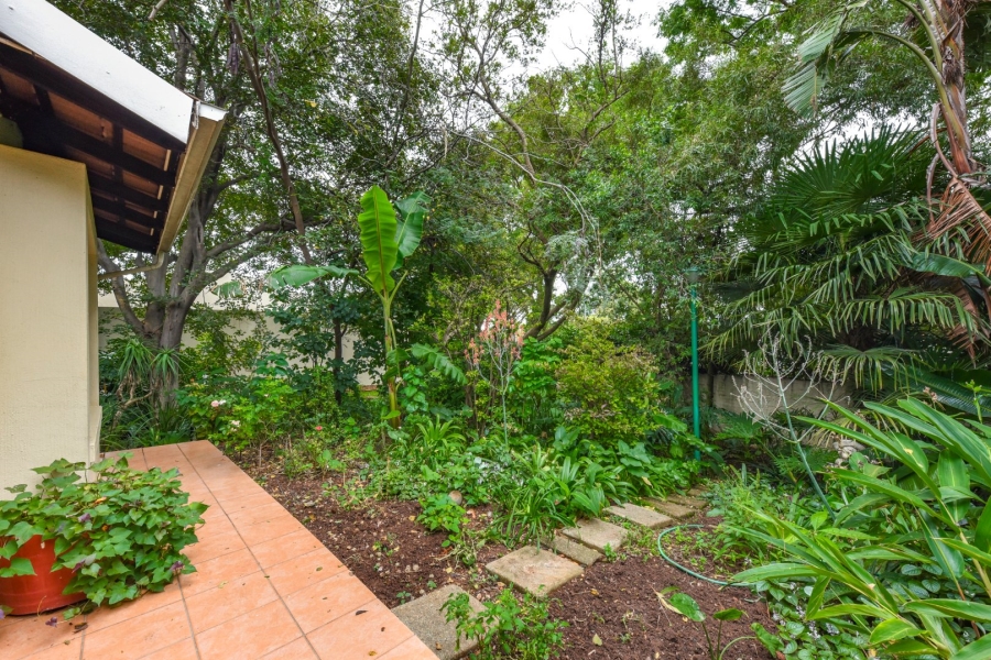 2 Bedroom Property for Sale in Magaliessig Gauteng