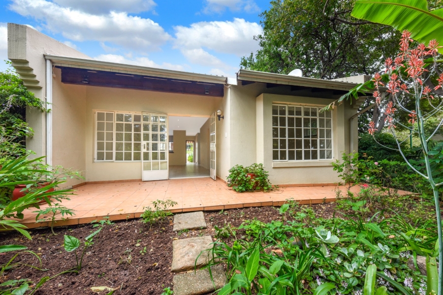 2 Bedroom Property for Sale in Magaliessig Gauteng