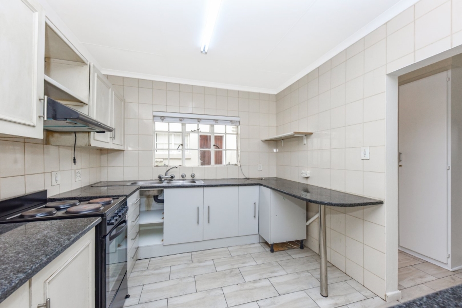 2 Bedroom Property for Sale in Magaliessig Gauteng