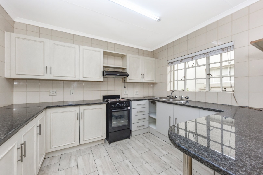 2 Bedroom Property for Sale in Magaliessig Gauteng