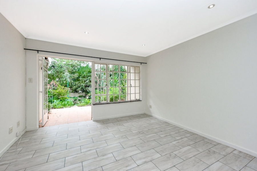 2 Bedroom Property for Sale in Magaliessig Gauteng