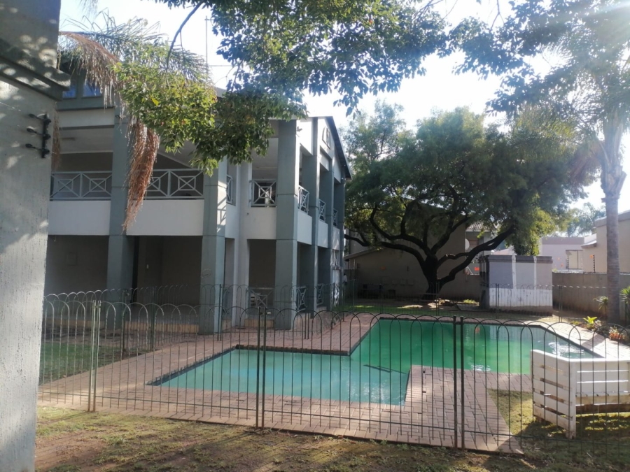 2 Bedroom Property for Sale in North Riding Gauteng
