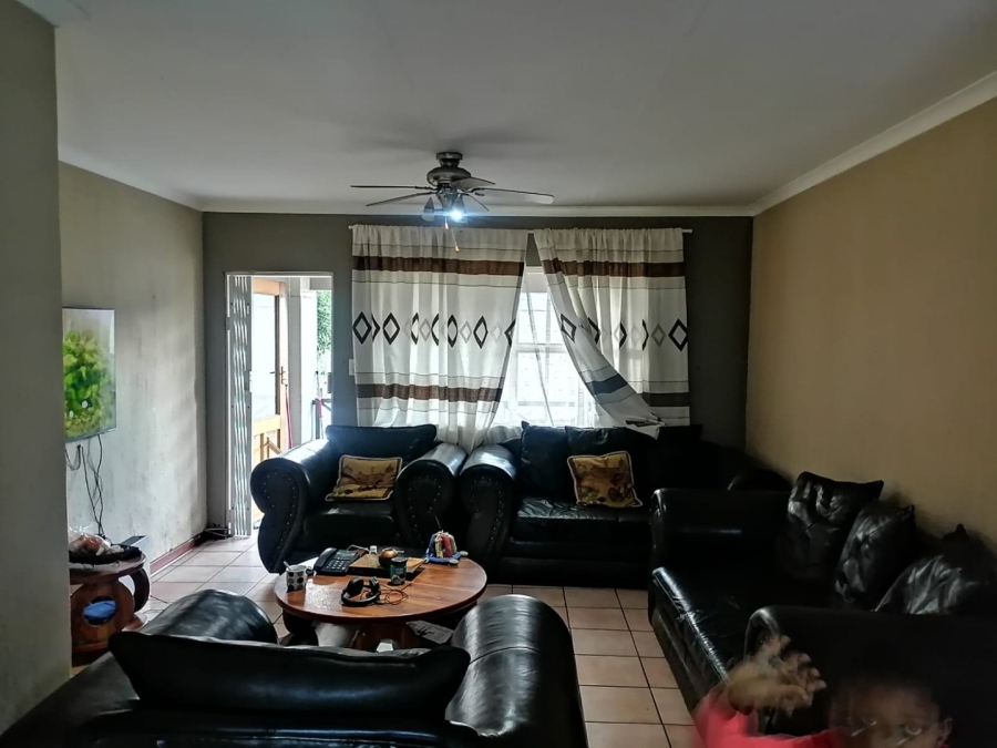 2 Bedroom Property for Sale in North Riding Gauteng