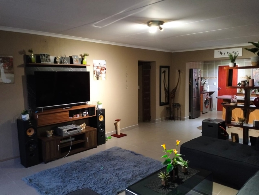 To Let 2 Bedroom Property for Rent in Wilgeheuwel Gauteng