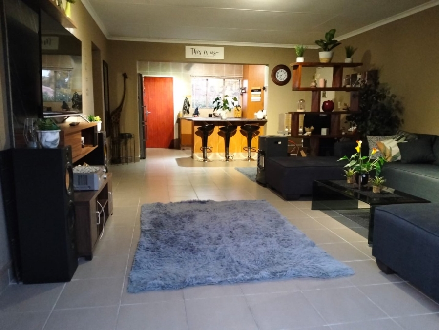 To Let 2 Bedroom Property for Rent in Wilgeheuwel Gauteng