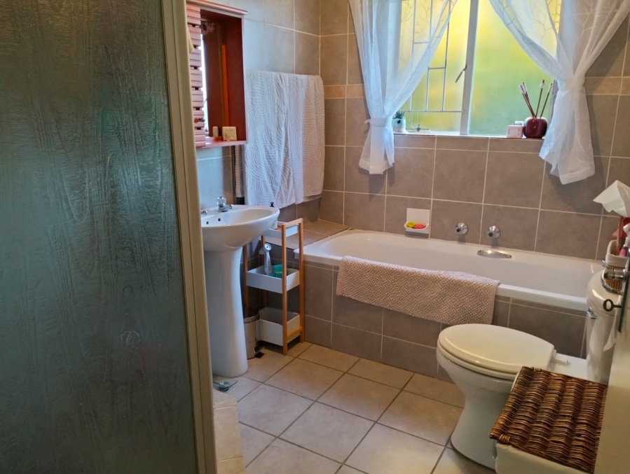 To Let 2 Bedroom Property for Rent in Wilgeheuwel Gauteng