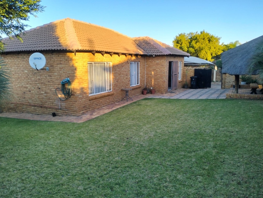 To Let 2 Bedroom Property for Rent in Wilgeheuwel Gauteng