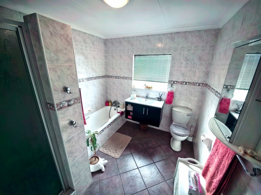 4 Bedroom Property for Sale in Vaal Marina Gauteng