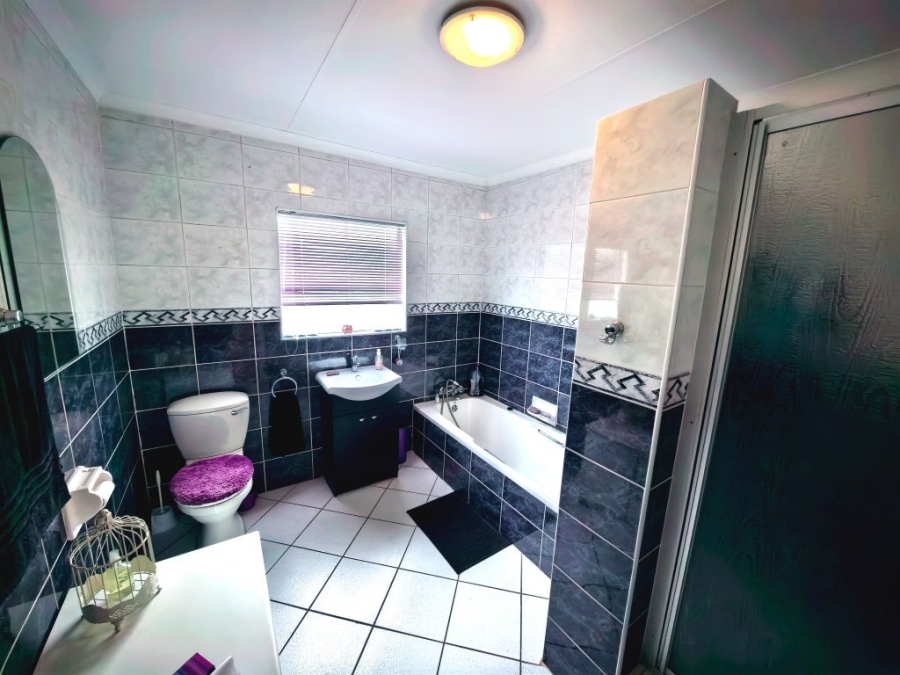 4 Bedroom Property for Sale in Vaal Marina Gauteng