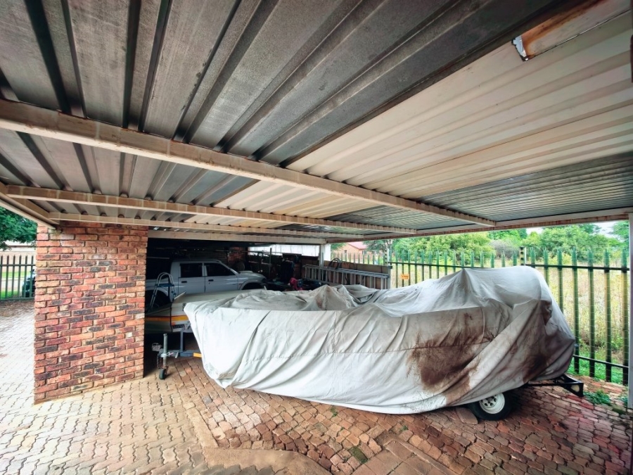 4 Bedroom Property for Sale in Vaal Marina Gauteng
