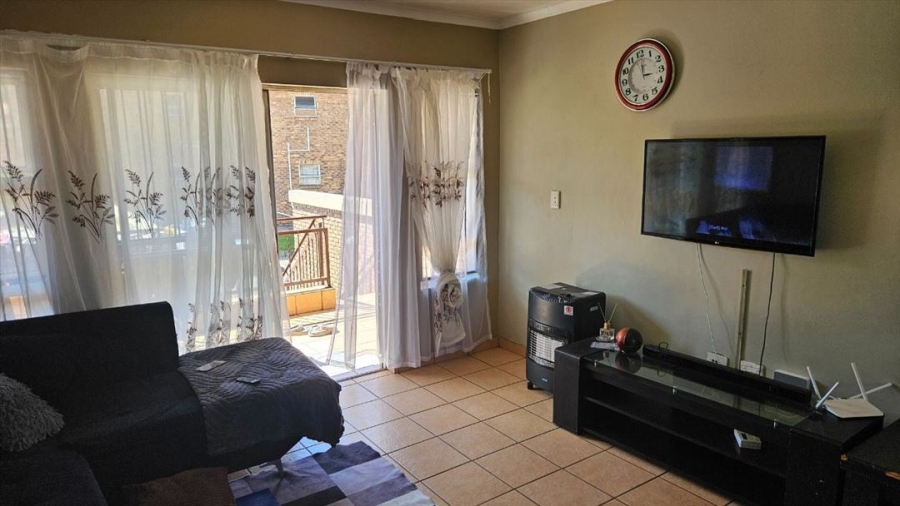 2 Bedroom Property for Sale in Birchleigh Gauteng