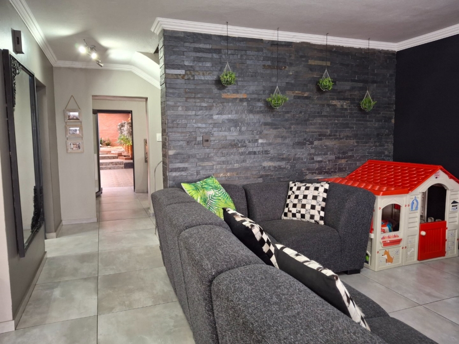 4 Bedroom Property for Sale in Montana Park Gauteng