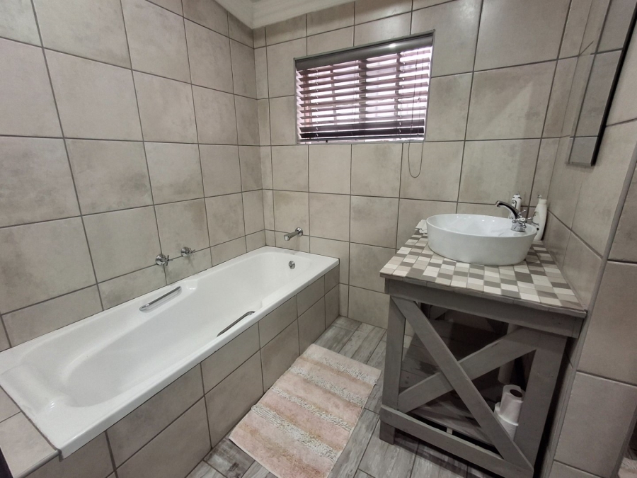 4 Bedroom Property for Sale in Montana Park Gauteng