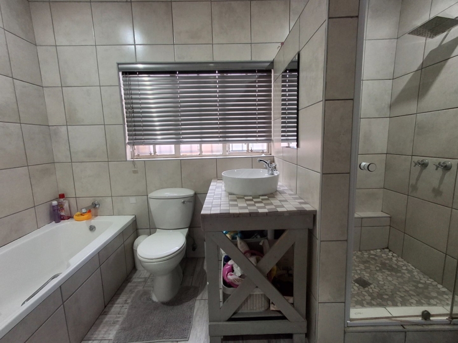 4 Bedroom Property for Sale in Montana Park Gauteng